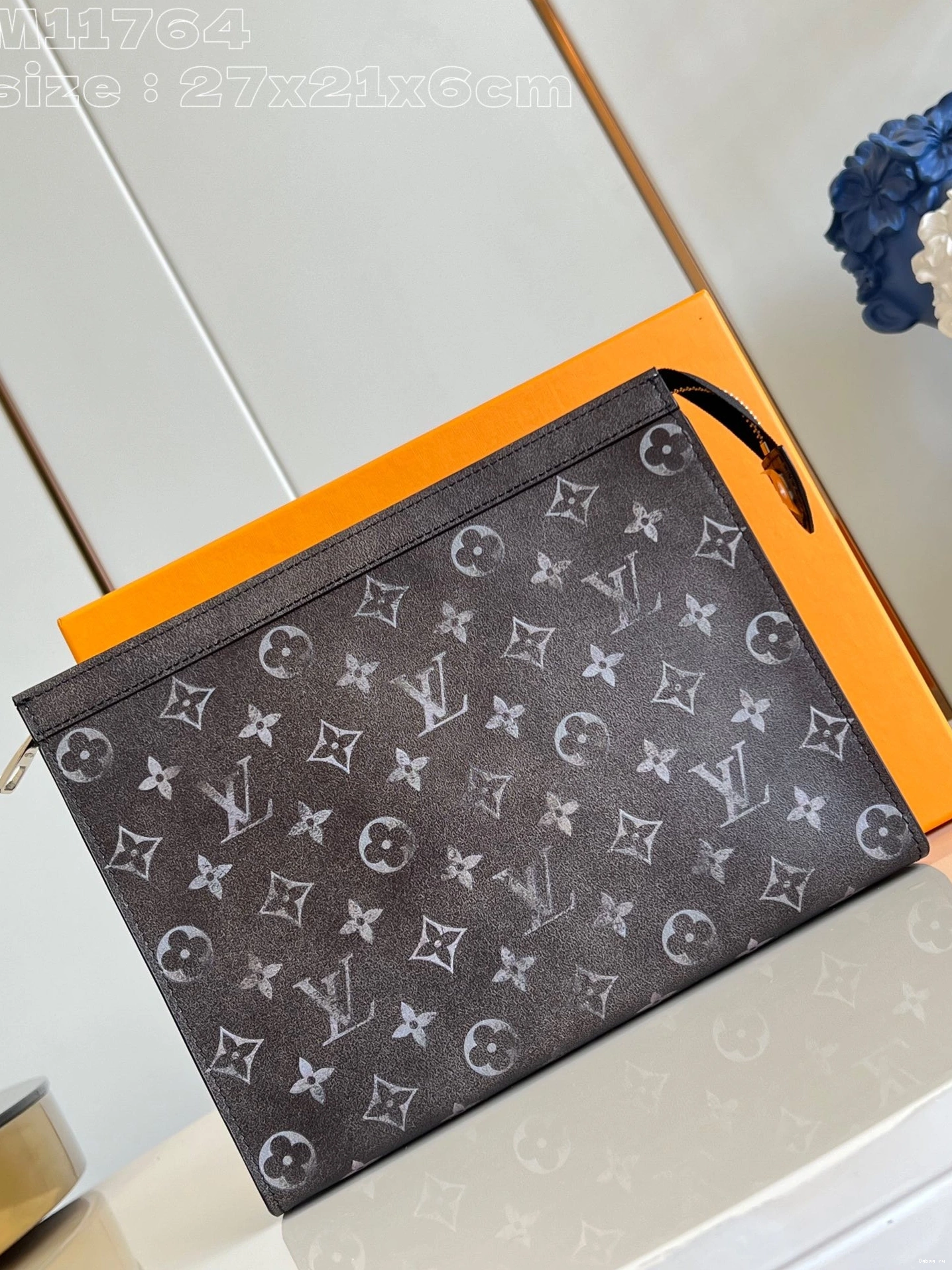 POCHETTE VOYAGE-27*21*6CM VUITTON LOUIS 0726